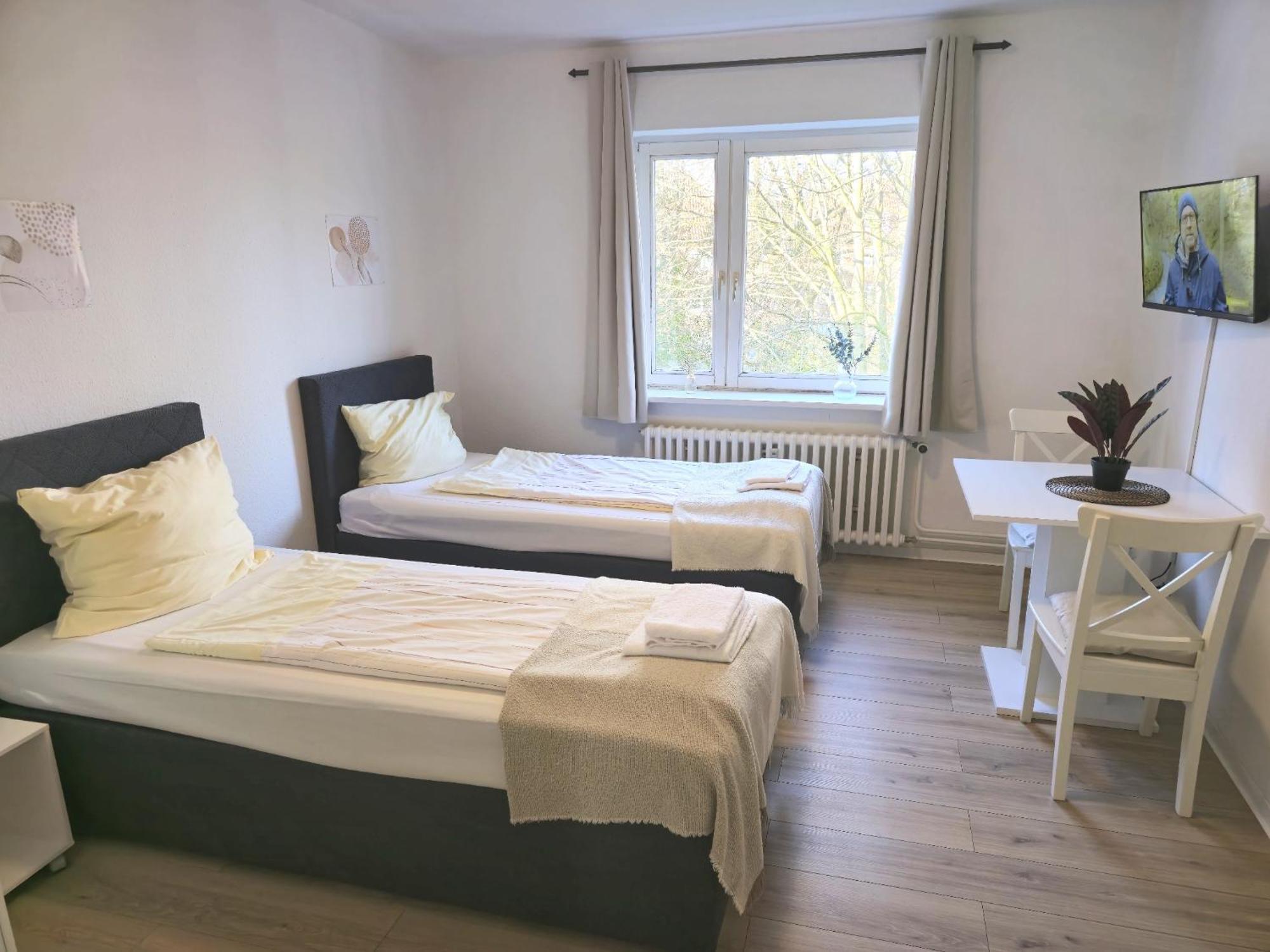 Zentrale 3-Zimmer Wohnung Mit Balkon - Perfekt Fuer Monteure Und Familien Neumuenster Ngoại thất bức ảnh